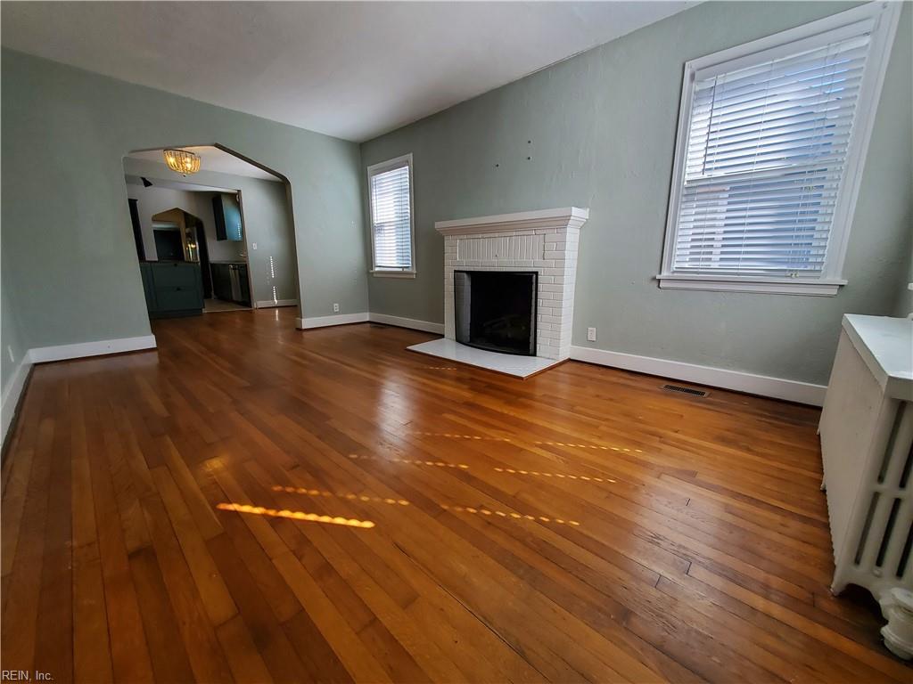 438 New York Ave Property Photo 9