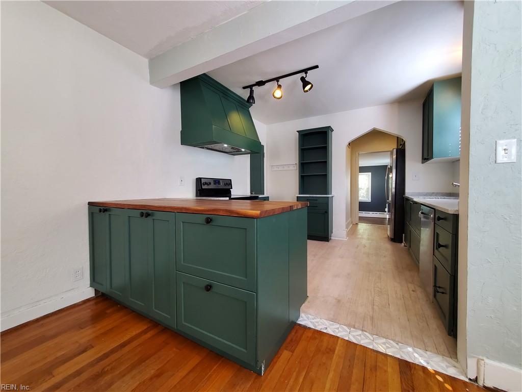 438 New York Ave Property Photo 15