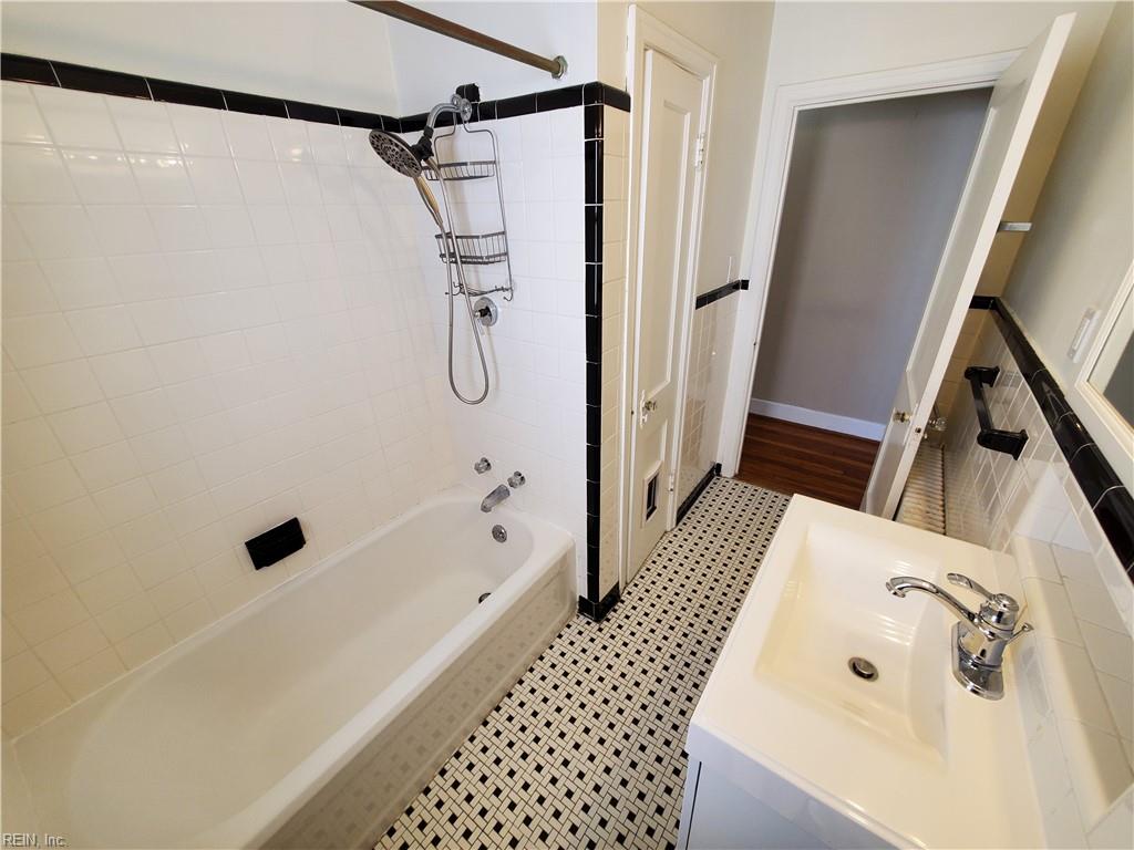 438 New York Ave Property Photo 28