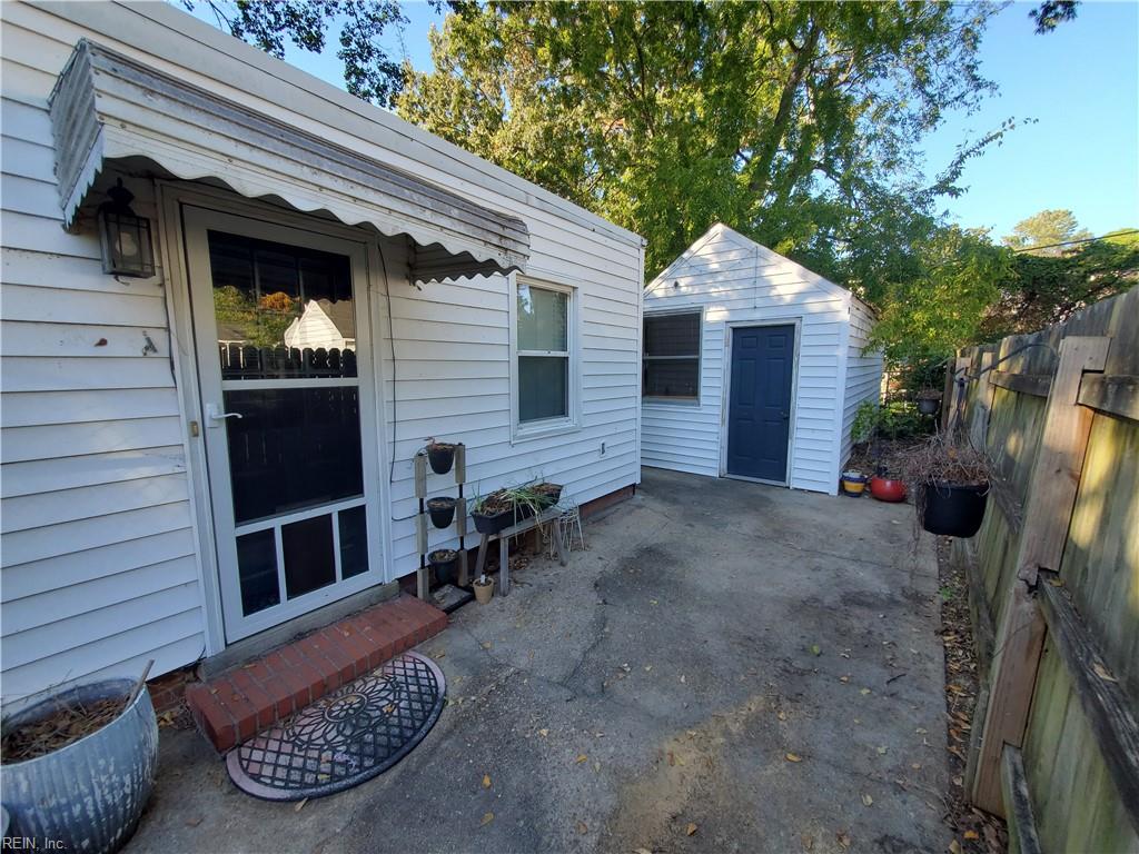 438 New York Ave Property Photo 39
