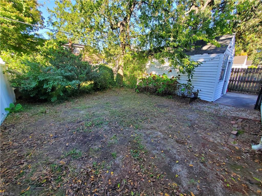 438 New York Ave Property Photo 42