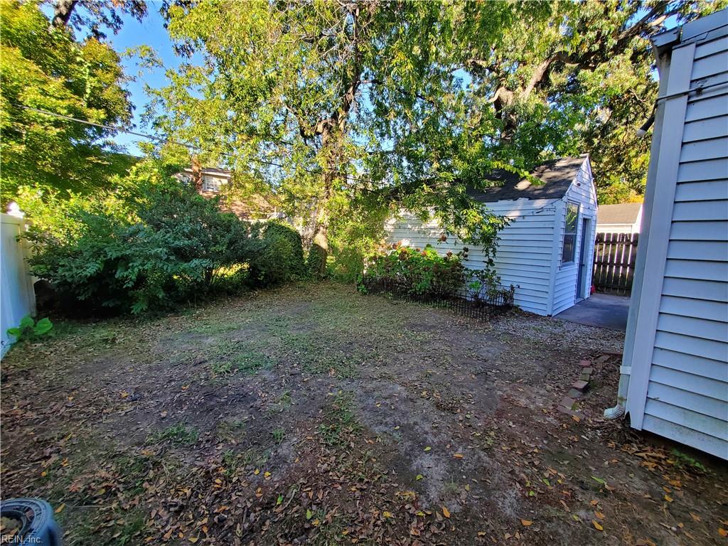 438 New York Ave Property Photo 43