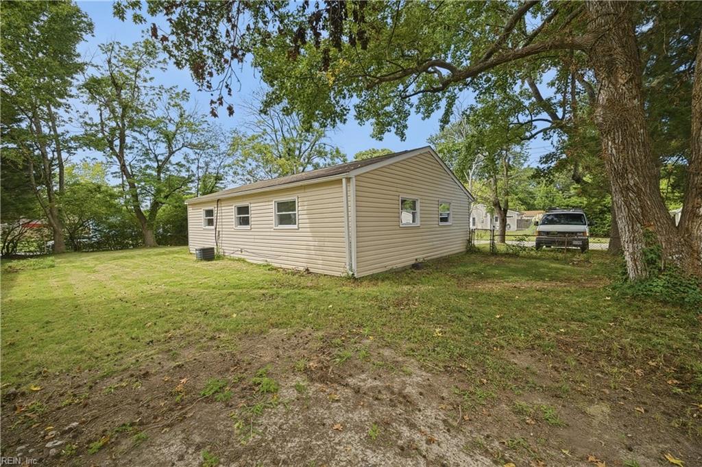 3513 Edinburgh Dr Dr Property Photo 3