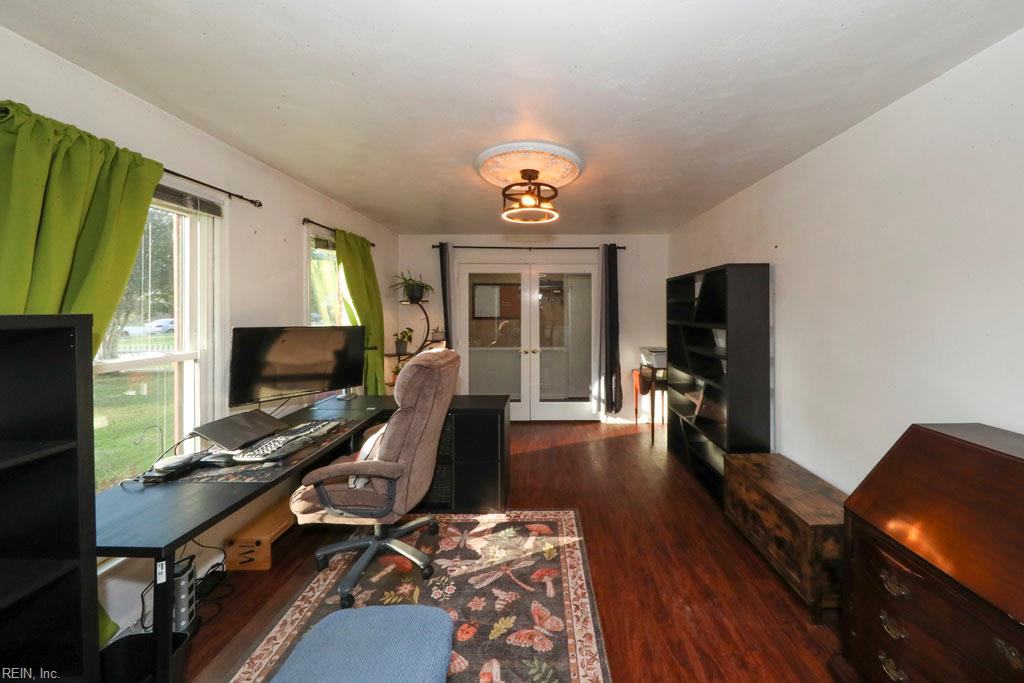 709 Caravelle Dr Property Photo 3