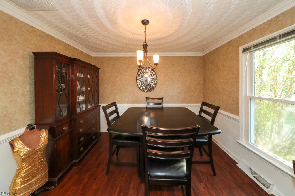 709 Caravelle Dr Property Photo 4
