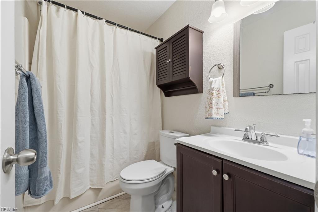 1824 Finsbury Lane Ln Property Photo 12