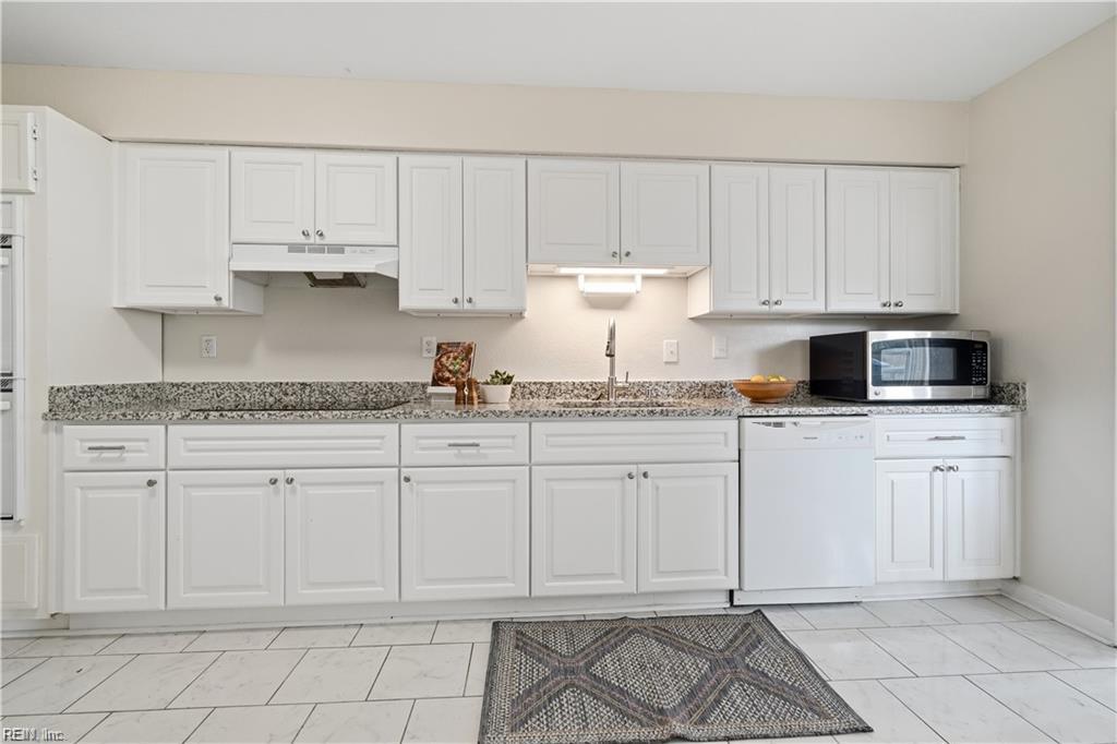 1824 Finsbury Lane Ln Property Photo 16