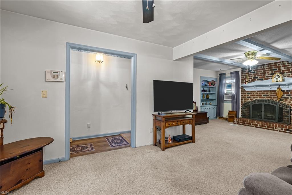2824 Augusta Cir Property Photo 4