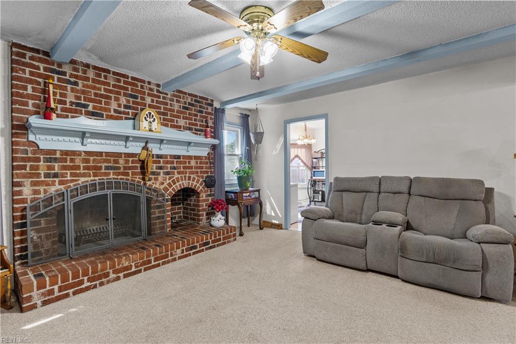 2824 Augusta Cir Property Photo 8