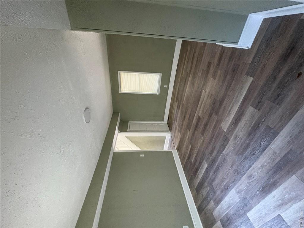 1218 27th St Property Photo 8
