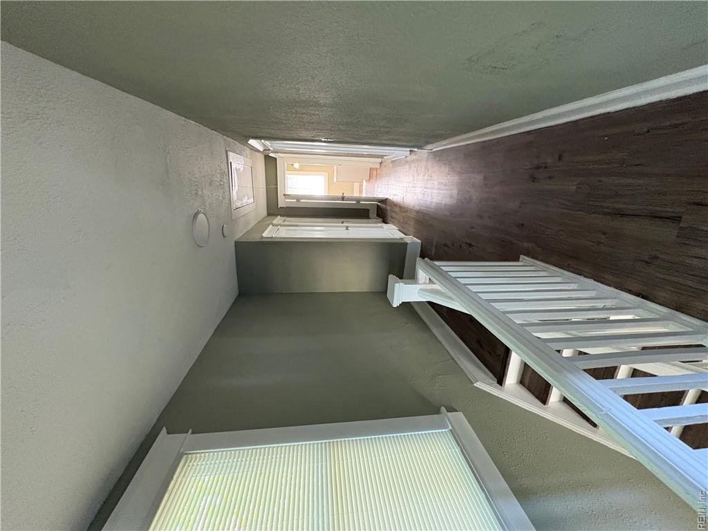 1218 27th St Property Photo 10