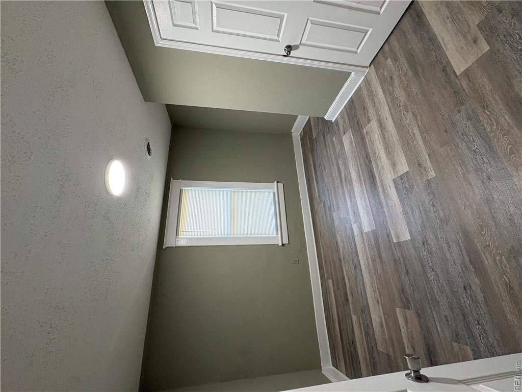 1218 27th St Property Photo 11