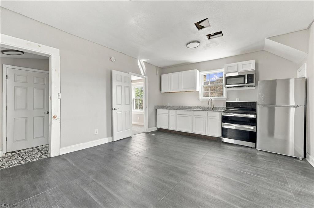 607 E Pembroke Ave Property Photo 7