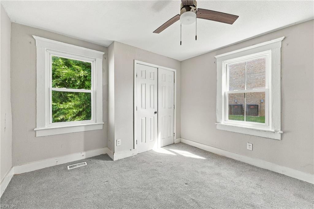607 E Pembroke Ave Property Photo 14