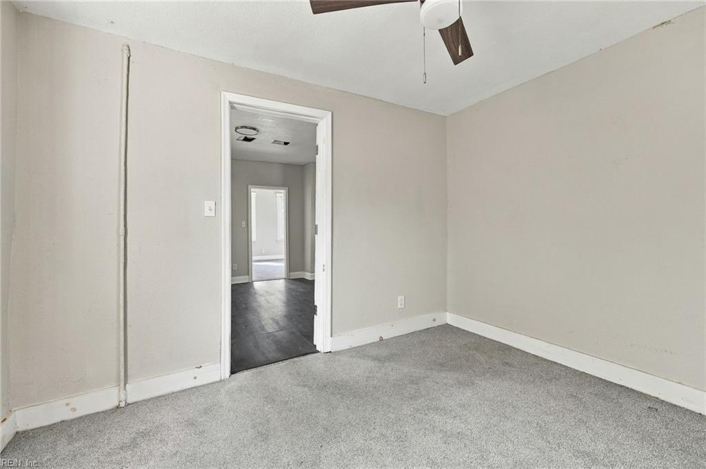 607 E Pembroke Ave Property Photo 16