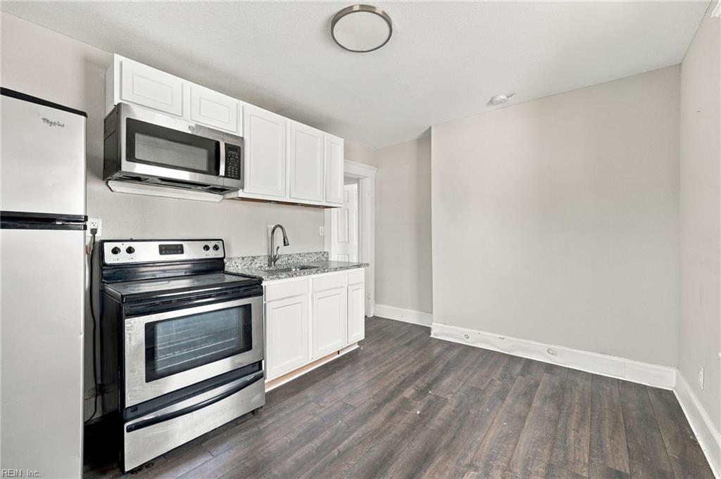 607 E Pembroke Ave Property Photo 26