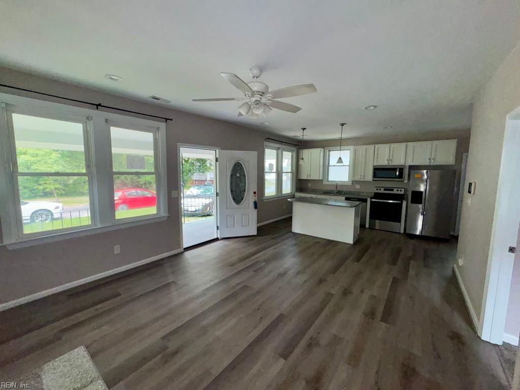 1813 Lasalle Ave Property Photo 3