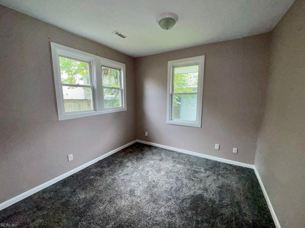 1813 Lasalle Ave Property Photo 9