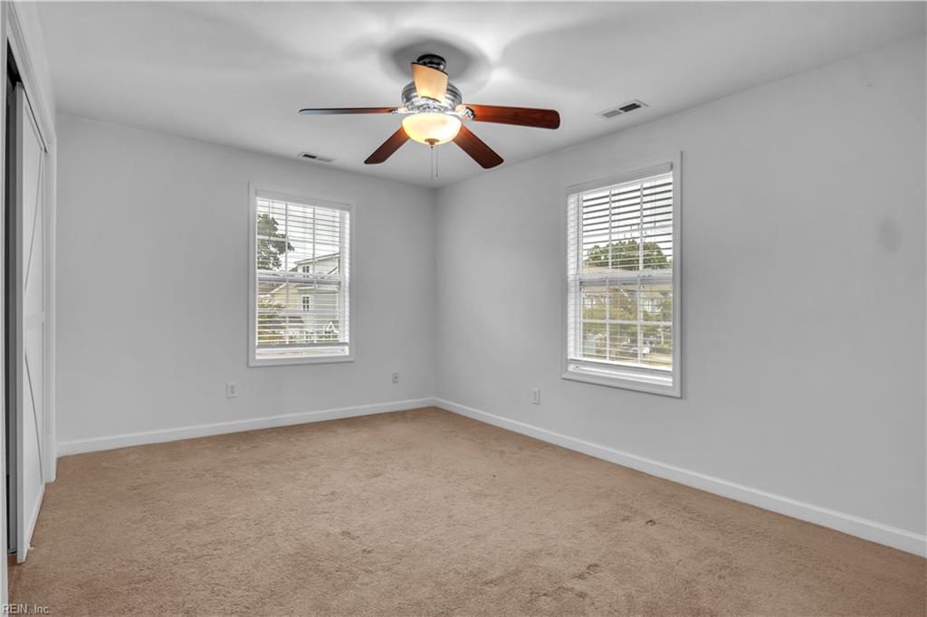 402 26th St Property Photo 16