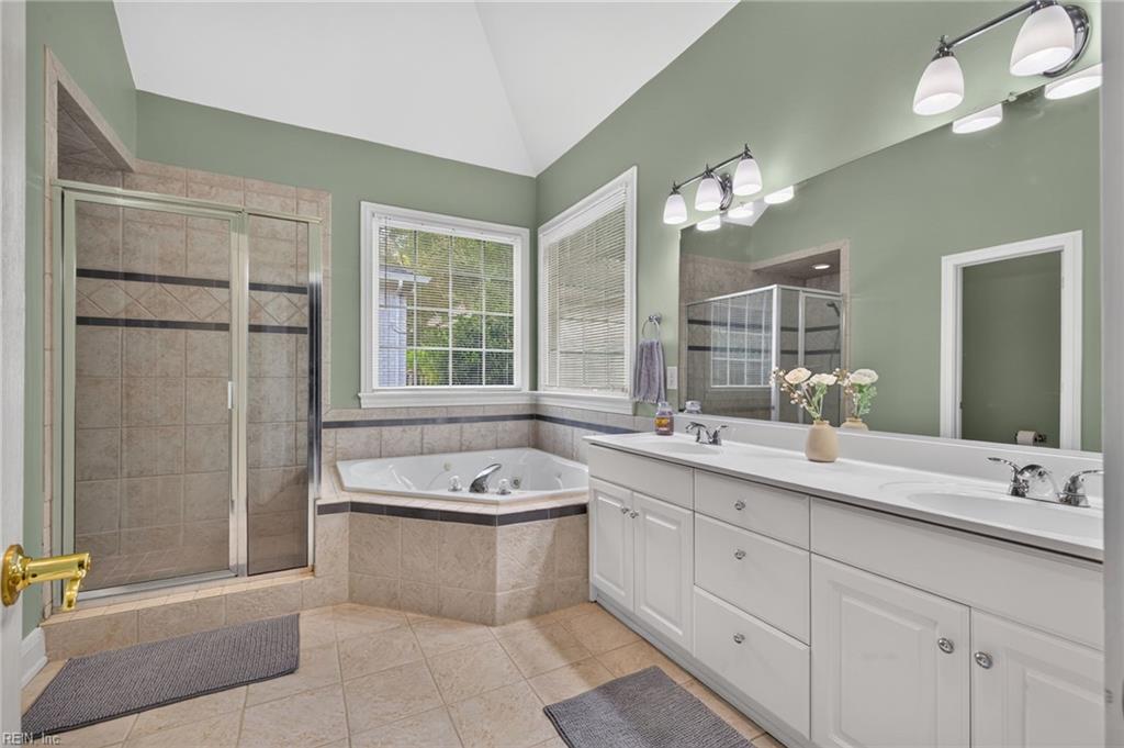 1584 Godfrey Ln Property Photo 18