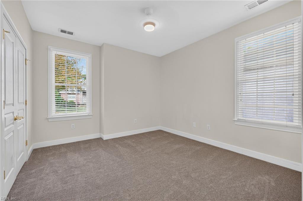 1584 Godfrey Ln Property Photo 23