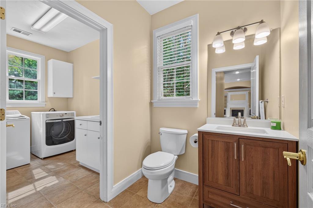 1584 Godfrey Ln Property Photo 32