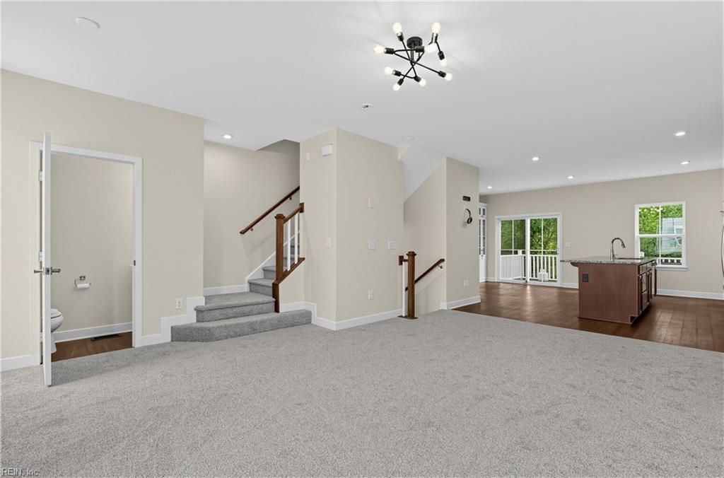 933 Centurion Cir Property Photo 5