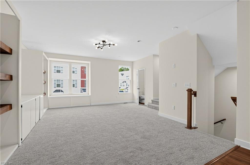 933 Centurion Cir Property Photo 6