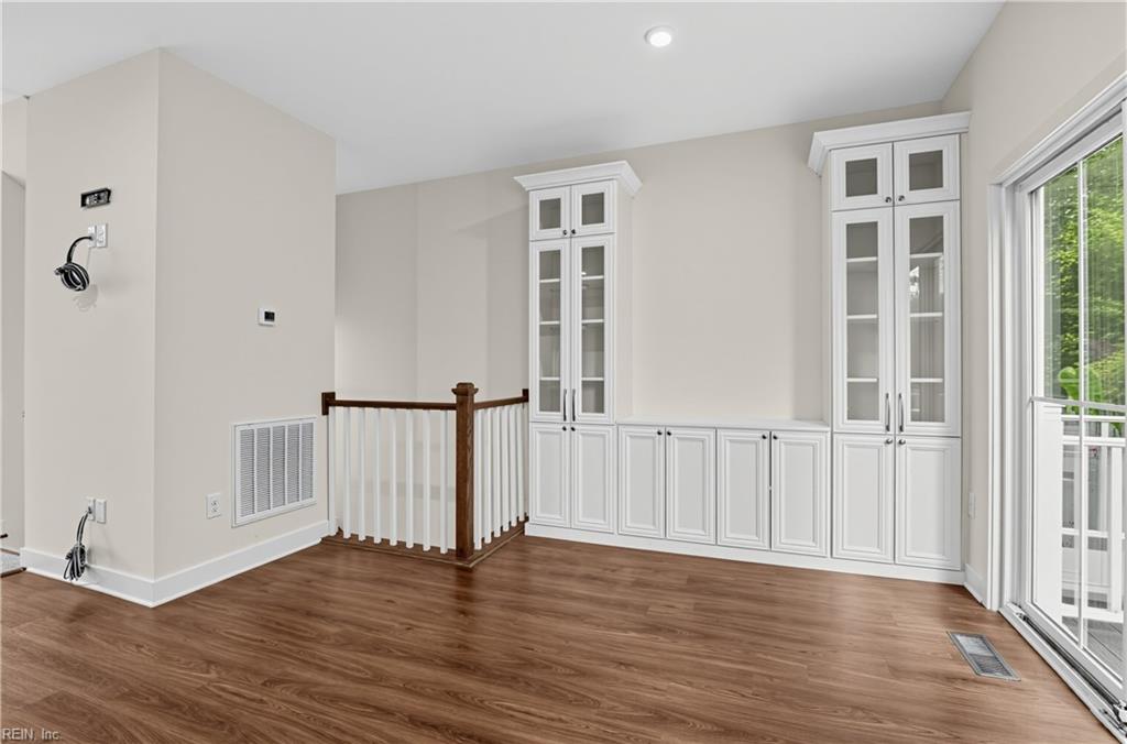 933 Centurion Cir Property Photo 12