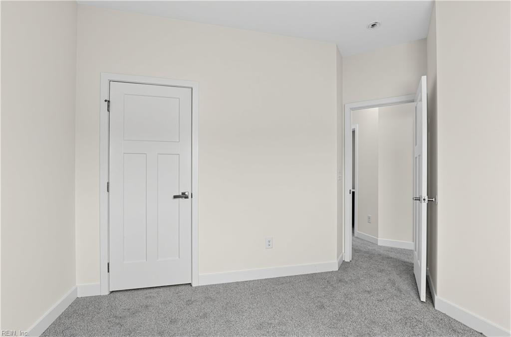 933 Centurion Cir Property Photo 16