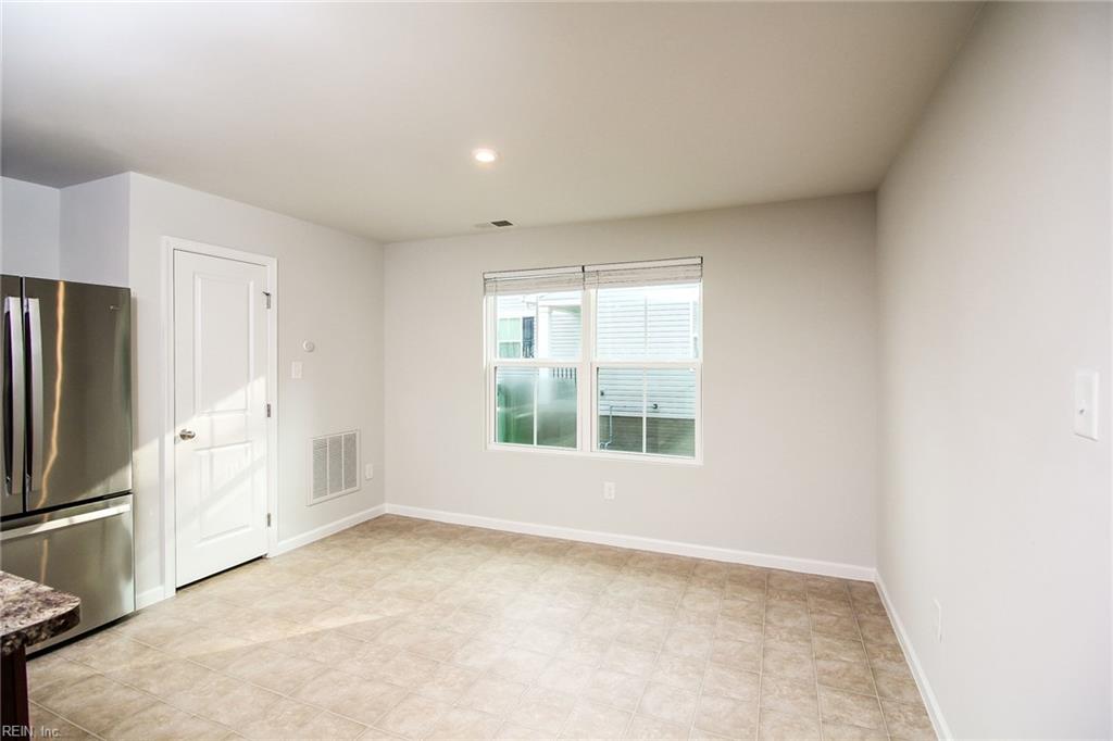 102 Pettigrew Ct Property Photo 4