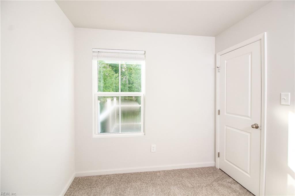102 Pettigrew Ct Property Photo 9