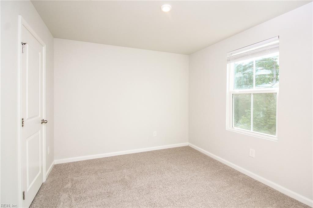 102 Pettigrew Ct Property Photo 11