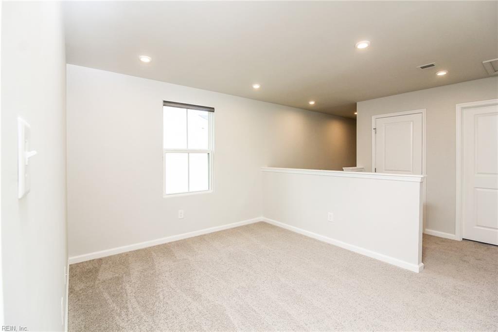 102 Pettigrew Ct Property Photo 12