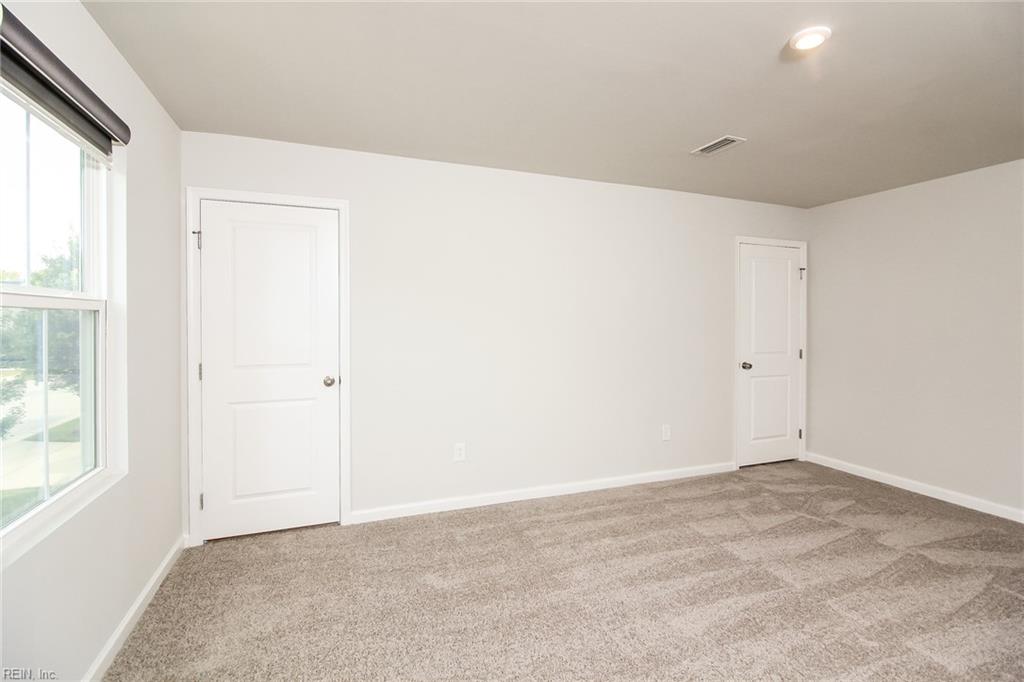 102 Pettigrew Ct Property Photo 15