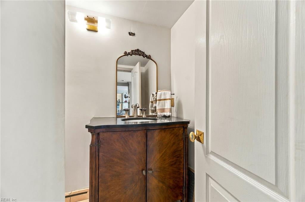 4004 Atlantic Ave Property Photo 3