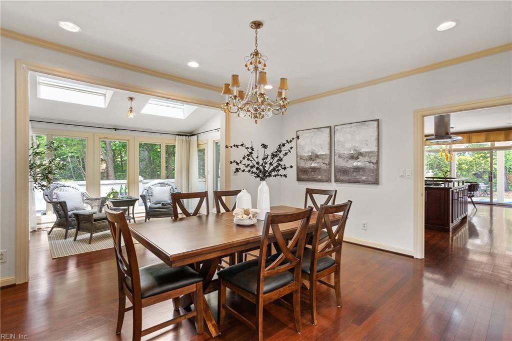 924 Enfield Chse Property Photo 4