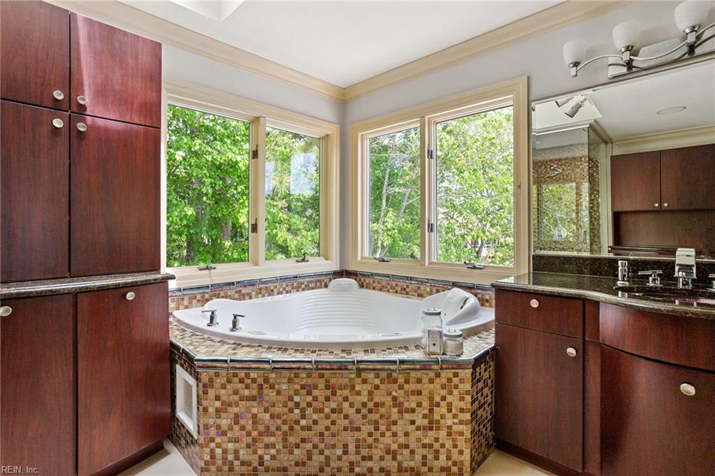 924 Enfield Chse Property Photo 28