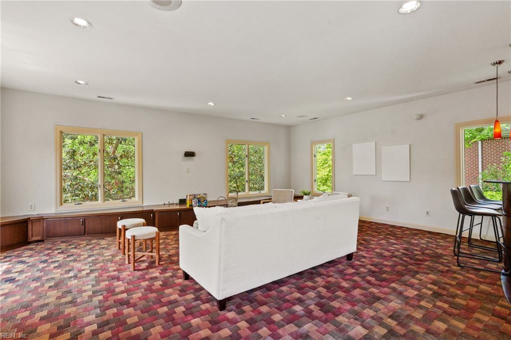 924 Enfield Chse Property Photo 38