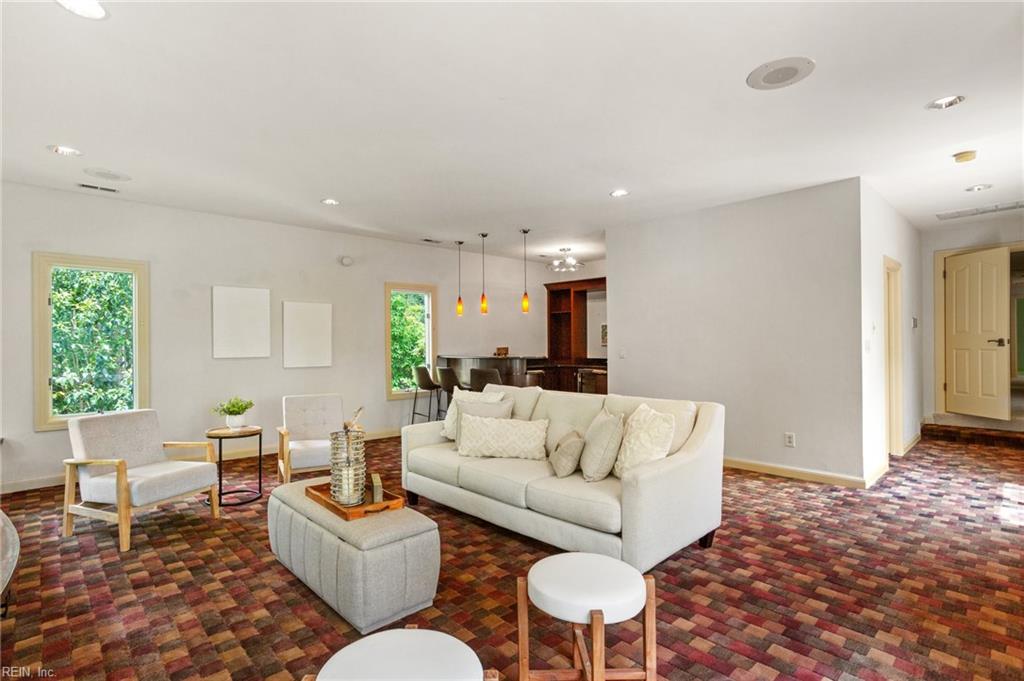 924 Enfield Chse Property Photo 39