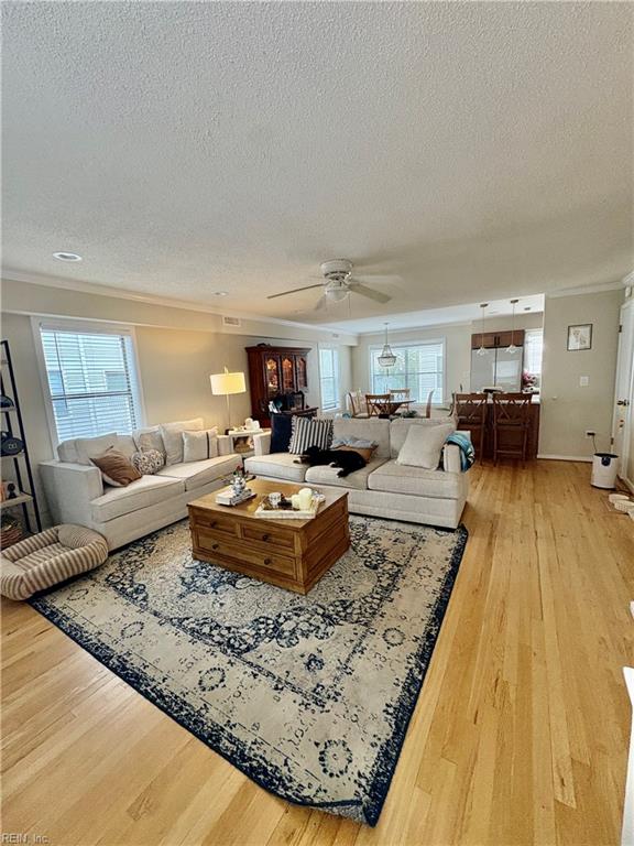 2300 Bergen Ct Property Photo 6