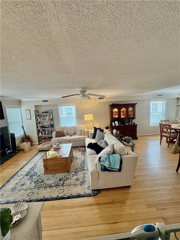 2300 Bergen Ct Property Photo 7