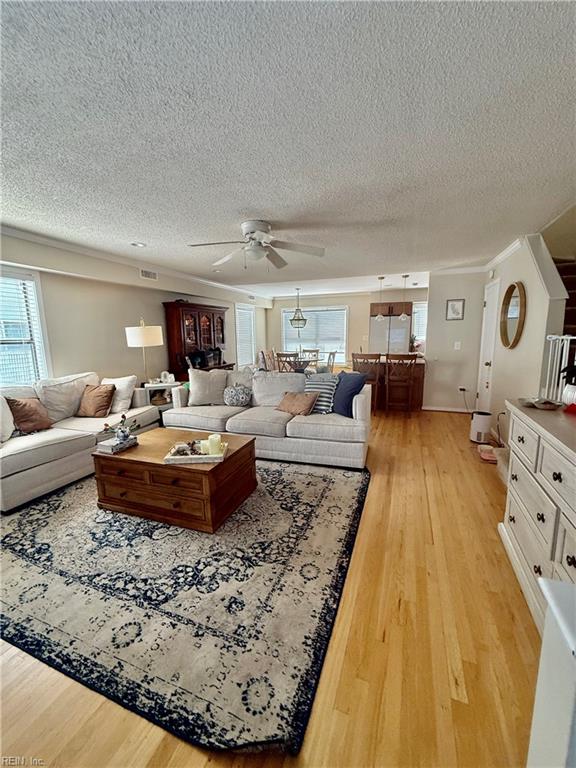2300 Bergen Ct Property Photo 9