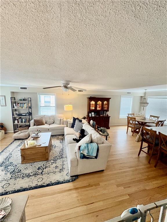 2300 Bergen Ct Property Photo 10