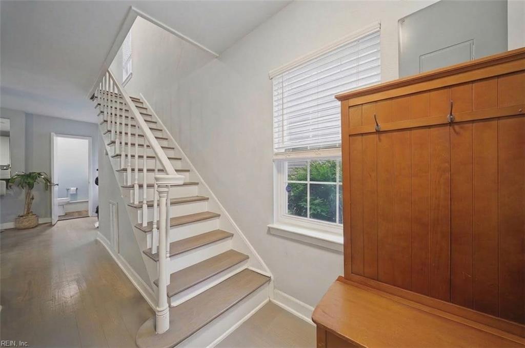 1302 Cass St Property Photo 6