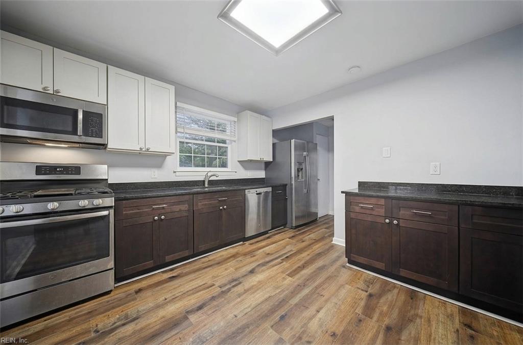 1302 Cass St Property Photo 13