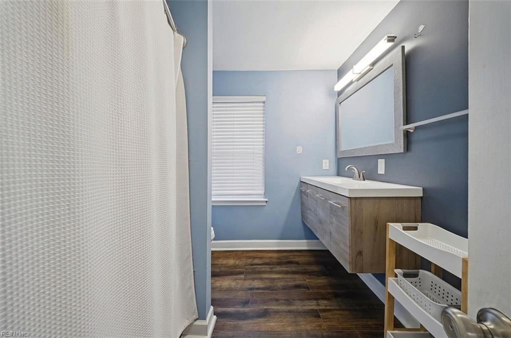 1302 Cass St Property Photo 22