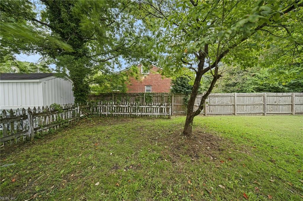 1302 Cass St Property Photo 28