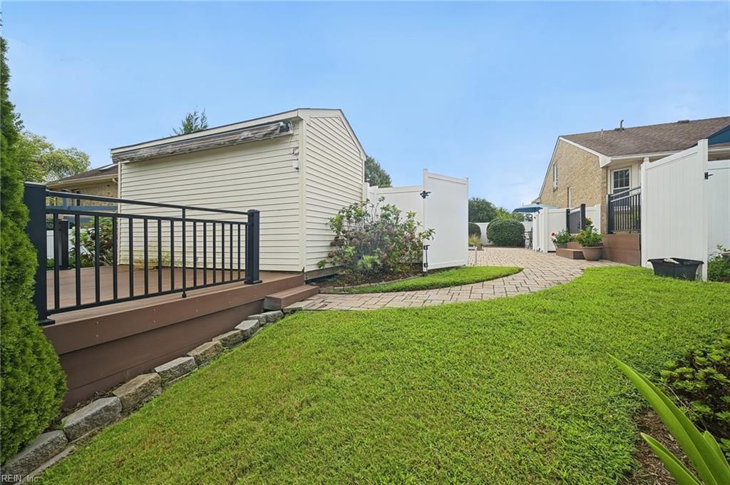 1300 Oregon Xing Property Photo 40