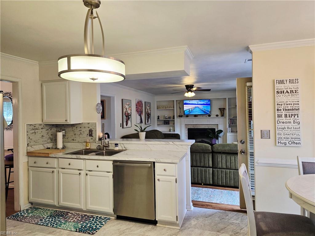 833 Kemp Meadow Dr Property Photo 19